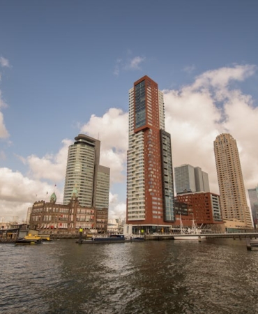 AJet8217ten-Istanbul-Sabiha-Gokcen-Rotterdam-Seferleri-Basladi-featured