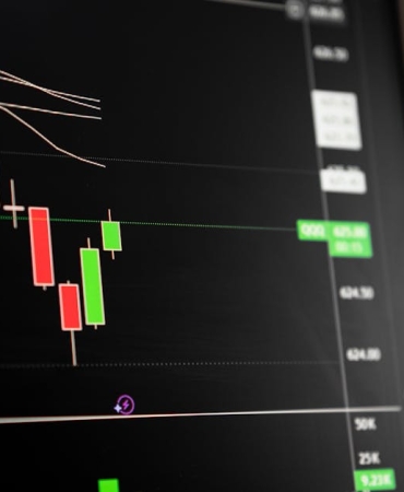 Altin-ve-Gumuste-Sert-Dusus-Piyasalar-Warsh-Uyarisiyla-Sarsildi-featured