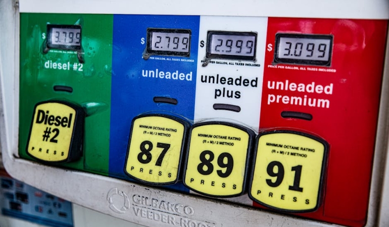 Petrol-Fiyatlari-Yukselisini-Surduruyor-Tedarik-Endiseleri-Artiyor-featured